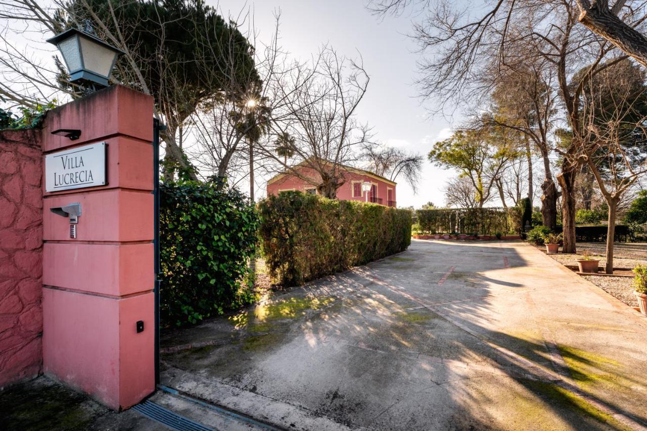 Villa Lucrecia Morón de la Frontera Buitenkant foto